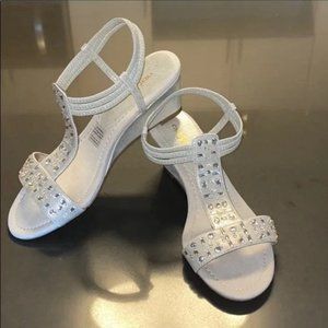 GORGEOUS BLING SILVER WEDGE SANDALS 9M - LIKE NEW!